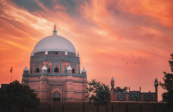 Comfortable intercity car from Karachi to Multan
